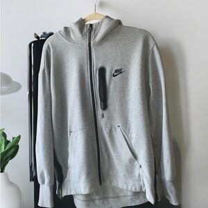 Nike Men's Light Gray Zip-Up Hoodie